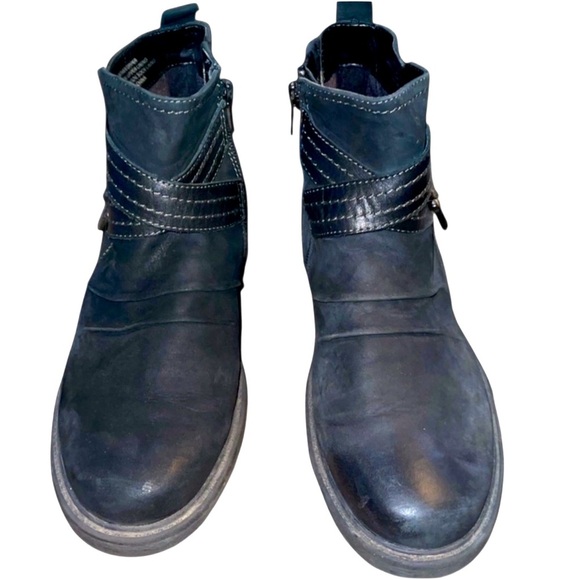 🌹EARTH LAUREL BLACK BOOTS - Picture 1 of 9